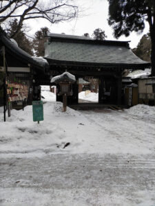 雪の駒形神社