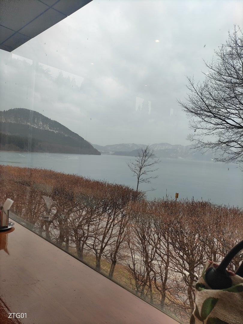 無理やり休みを取って秋田に来ています